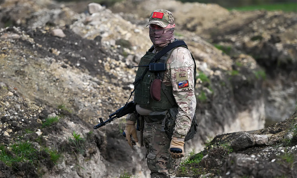 Ban đầu, lính đánh thuê của Wagner là một phần không thể thiếu trong lực lượng can thiệp nước ngoài của Nga; nhưng giờ đây truyền thông phương Tây suy đoán rằng, lực lượng bán quân sự Wagner đã muốn có chỗ đứng trong nền chính trị đương đại của Nga. Nếu lực lượng Wagner giành lợi thế tại Bakhmut, sẽ có nhiều phe chủ chiến của Nga ủng hộ nhóm này.