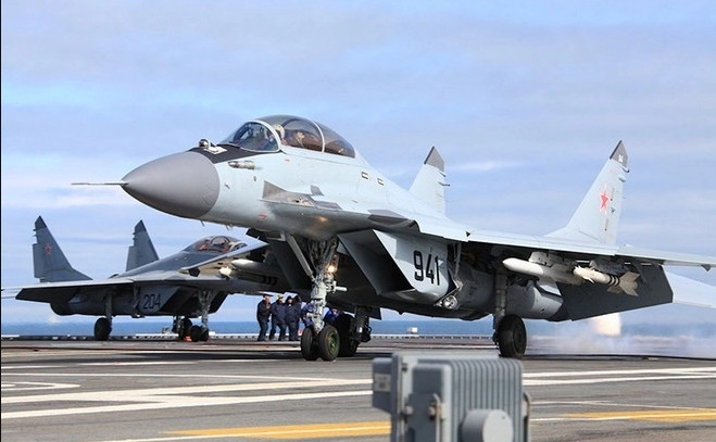 Loại tiêm kích hạm được Ấn Độ lựa chọn là MiG-29K chứ không phải Su-33; vì vậy, dự án MiG-29K được khởi động lại, khi có nguồn kinh phí từ Ấn Độ và không quân hải quân Nga cũng được hưởng lợi từ dự án này.