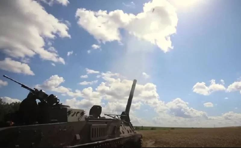 Với sự tiến công mạnh mẽ trong những ngày qua, có thể Quân đội Nga đã bắt đầu chuyển từ thế phòng ngự sang tiến công. Tại tiền đồn Avdeevka, Quân đội Nga khống chế những tuyến đường vào thành phố này từ hướng tây, mà còn liên tục dùng hỏa lực tiêu hao quân Ukraine trong thành phố, biến Avdeevka thành Mariupol hay Bakhmut tiếp theo. 