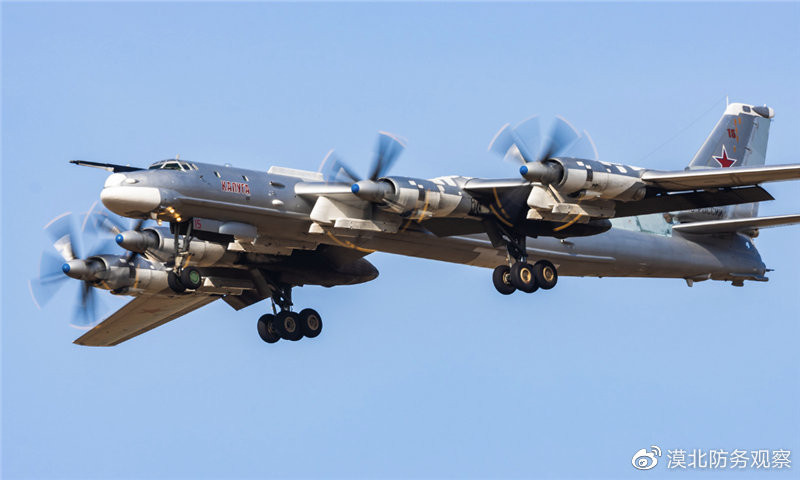 Phía ngược lại, ngay cả khi Nga đưa ra ý định đàm phán một cách chính thức, Ukraine vẫn cần "nhìn mặt" NATO và Mỹ trước khi đưa ra quyết định cuối cùng. Lịch sử đã chứng minh trong rất nhiều cuộc chiến tranh, các bên liên quan - dù không trực tiếp can dự - vẫn sẽ có ghế trên bàn đàm phán.