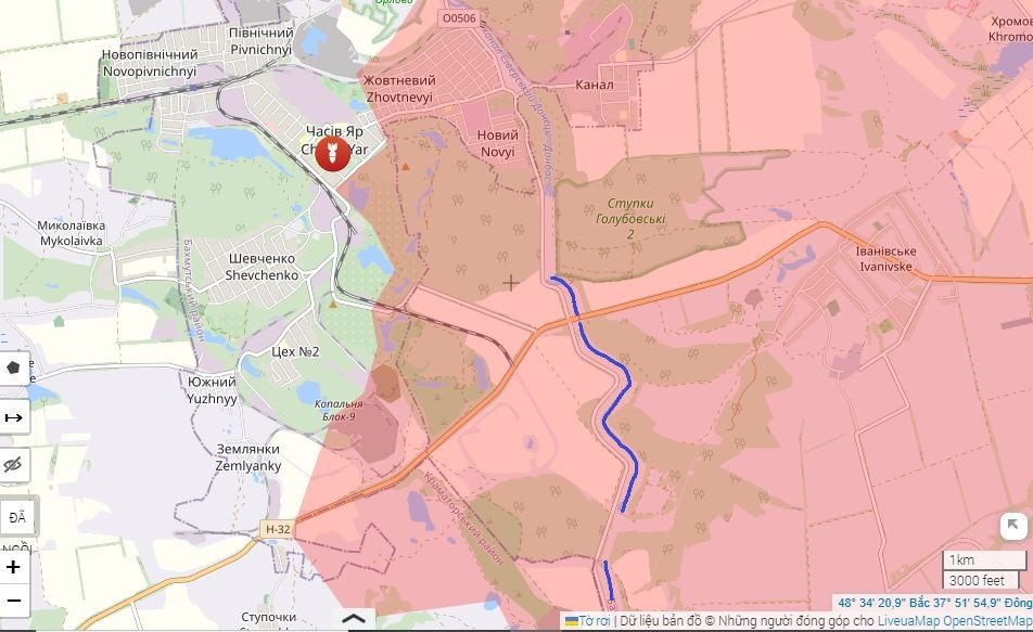 Trước đây một tuần, các mũi xung kích của Nga đã xuyên thủng tuyến phòng ngự của quân Ukraine và tiến về phía tây làng Kalinovka, chiếm giữ khu bảo tồn thiên nhiên Orlovo Urochishche, cũng như ở quận Oktyabrsky của Ukraine.