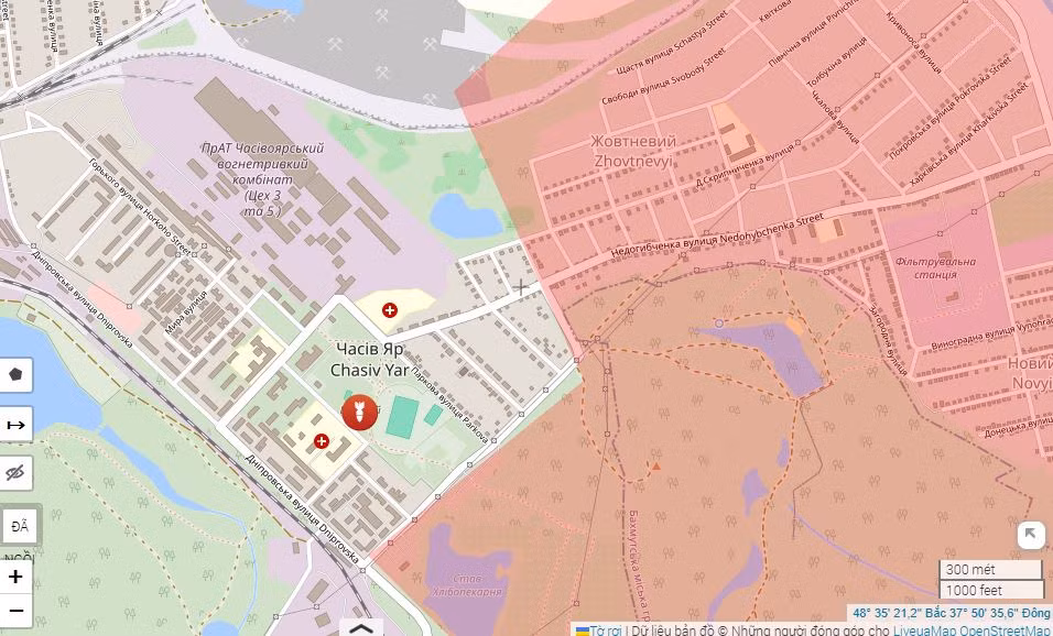 Chuyên gia phân tích quân sự Julian Repke của tờ Bild (Đức) cho biết, ông chỉ thấy dấu hiệu của quân Ukraine sử dụng UAV để tấn công quân Nga. Điều này luôn chỉ ra rằng người Nga đã kiểm soát hoàn toàn khu vực, và quân Ukraine đang tấn công họ bằng UAV từ khoảng 100 mét về phía tây. 