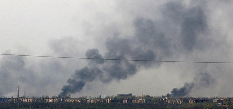 Ngoài ra, máy bay chiến đấu của Không quân Nga còn sử dụng đạn nhiệt áp, tấn công vào các vị trí của quân Ukraine khu vực xung quanh Chasov Yar, phá hủy các ổ hỏa lực, các trận địa súng cối ngăn cản các mũi đột kích của quân Nga.