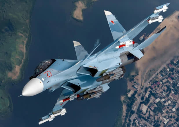 Theo truyền thông Nga, vào ngày 5/1/2022, tốp máy bay chiến đấu Su-30SM của Không quân Nga và Không quân Belarus, đã tiến hành một cuộc tuần tra chung ở biên giới của hai quốc gia.