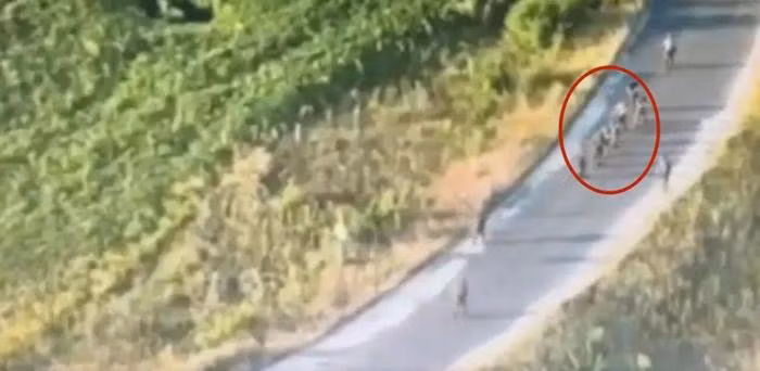 Theo trang Topwar của Nga, tính đến 14h ngày 12/8, sau khi xâm chiếm vùng Kursk, quân Ukraine đã thiệt hại ít nhất 170 đơn vị thiết bị quân sự, bao gồm xe tăng T-64, xe chiến đấu bộ binh Marder và Bradley, xe bọc thép Cossack, pháo tự hành Bogdan; xe bọc thép MAXX Pro, hệ thống phòng không Buk, nhiều biến thể khác nhau của xe bọc thép chở quân và xe chiến đấu bộ binh do Liên Xô và Ukraine sản xuất, xe ô tô, xe chở dầu, trạm tác chiến điện tử.