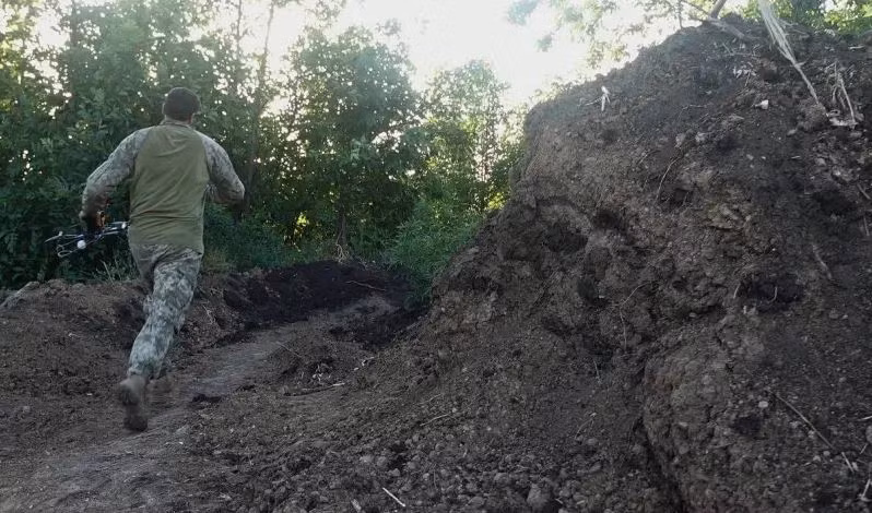 Rất có thể, Bộ Tổng tham mưu Quân đội Ukraine đã lấy phần lớn binh lính và trang thiết bị cho cuộc tiến công vào khu vực biên giới Kursk từ những lữ đoàn đến từ biên giới phía bắc Ukraine, bao gồm từ các vùng Kiev và Zhytomyr, giáp biên giới với Belarus. 