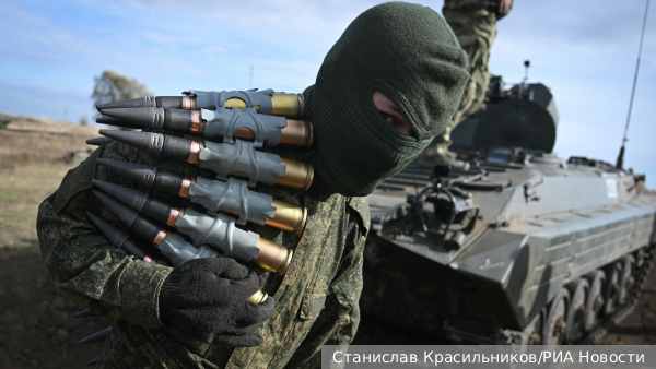 Ở phía tây bắc của nhà máy, đơn vị đầu tiên của quân đội Nga (chủ yếu là các bộ phận của dân quân Lugansk trước đây, lính dù và trinh sát), sau đợt tấn công đầu tiên, đã chiếm được đầu cầu dọc theo lòng đường sắt, tới tận nhà ga ở km 437. 