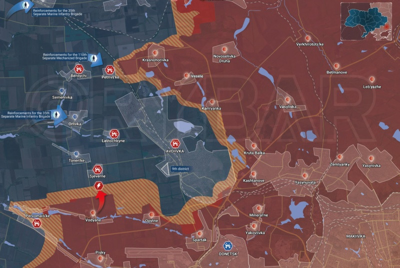 Ở khu vực phía nam, các đơn vị tấn công của quân Nga đã vượt qua đường sắt và chốt giữ trong các đồn điền rừng gần khu vực dân cư của Avdeevka. Toàn bộ phần phía nam của thành phố là khu vực nhà dân và ở đây có nhiều công sự phòng ngự vững chắc mà quân Nga rất khó để vượt qua.