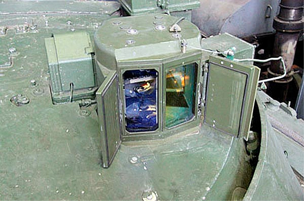 Các phiên bản nối tiếp 2S25M sẽ được trang bị hệ thống kính ngắm nào, hiện vẫn chưa được Rotec công bố. Những bài viết gần đây về Sprut-SDM1 cho rằng, rất có thể đó sẽ là hệ thống ngắm đa kênh PPND B03S03 “Sodema”, đã được trang bị cho xe chiến đấu bộ binh BMP-3M nâng cấp.(Ảnh: Military)