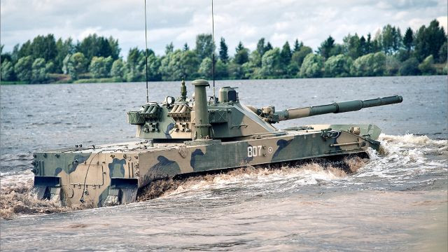 Công ty sản xuất vũ khí Rostec của Nga thông báo, họ sẽ bắt đầu nối lại việc sản xuất hàng loạt pháo chống tăng 2S25М Sprut-SDM1. Loại pháo chống tăng tự hành này sẽ được sản xuất tại nhà máy Kurganmashzavod. Cùng với đó, xe bọc thép chở quân “lưỡng cư” BT-3F, cũng sẽ bắt đầu được sản xuất. (Ảnh: Rostec).