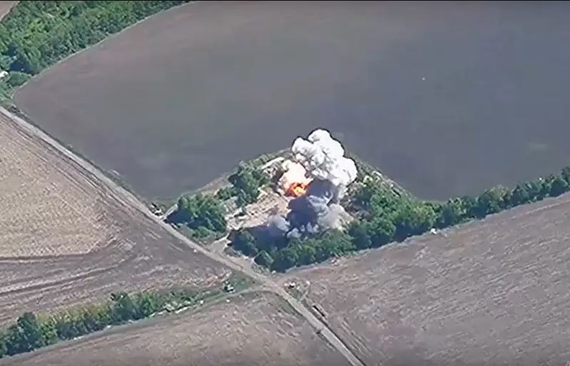 Tin mừng là gói viện trợ 61 tỷ USD được Quốc hội Mỹ thông qua vào tháng trước có khả năng giúp Ukraine thu hẹp khoảng cách về hỏa lực với Nga. Tuy nhiên, cho đến khi Kiev có thêm vũ khí, Moscow sẽ tiếp tục khai thác những điểm yếu của Ukraine.