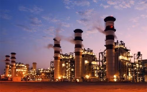 Cơ sở lọc dầu cuối cùng của Ukraine ngừng hoạt động vào tháng 3/2022, là nhà máy lọc dầu Lisichansk, do công ty Rosneft kiểm soát. Nhà máy lọc dầu Kremenchug, là doanh nghiệp sản xuất các sản phẩm dầu mỏ lớn nhất ở Ukraine hiện nay.