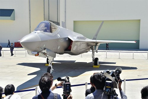 Việc hai chiếc F-35A hạ cánh khẩn cấp xuống sân bay Aomori, là do "sự cố cơ học không xác định" ở một trong hai máy bay F-35A và buộc phải hạ cánh khẩn cấp ngay lập tức. Lực lượng phòng vệ trên không Nhật Bản, đã từ chối cung cấp thông tin chi tiết về lý do hạ cánh khẩn cấp.