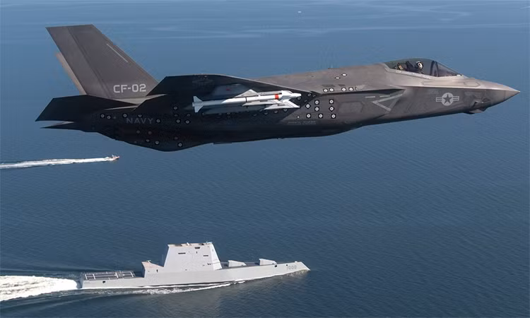 Trong khi phi đội F-35 của Ba Lan được đề xuất tại căn cứ không quân Świdwin, ở quá gần hệ thống phòng thủ của Nga là khá bất ngờ; thực tế là tất cả các căn cứ của Không quân Ba Lan, đều nằm trong tầm bắn của tên lửa Nga.