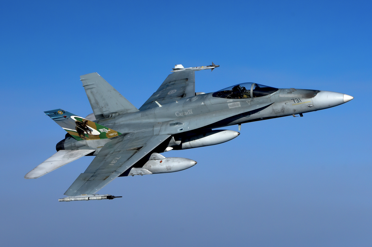 “Bất chấp những tuyên bố hiếu chiến của Canada chống lại Nga rằng, họ đang cân nhắc lựa chọn sử dụng số máy bay chiến đấu CF-18 của mình, thực hiện các nhiệm vụ của không quân NATO tại Romania, đến một trong những căn cứ không quân của Ukraine; 