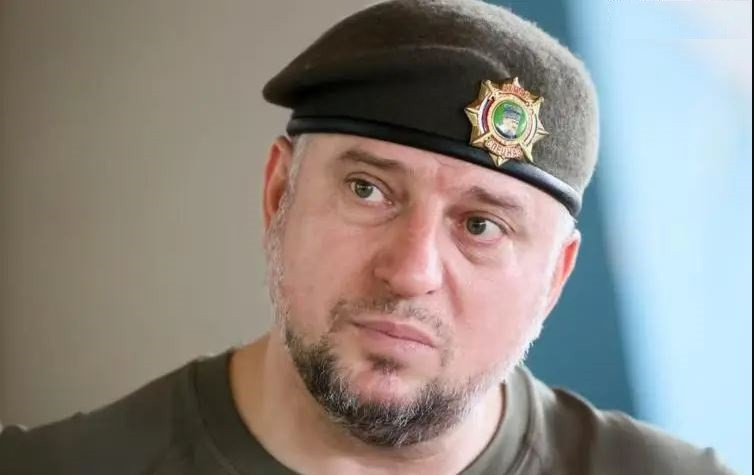 Kênh Resident cũng chỉ ra rằng, rất có thể Tổng thống Zelensky sẽ không làm theo lời khuyên và có thể yêu cầu bằng mọi giá giữ Kursk. Tờ The Guardian của Anh cho biết, Chính phủ Anh đã chấp thuận việc Quân đội Ukraine sử dụng tên lửa Storm Shadow để thực hiện các cuộc tấn công sâu vào lãnh thổ Nga, bao trùm cả thủ đô Moscow. 