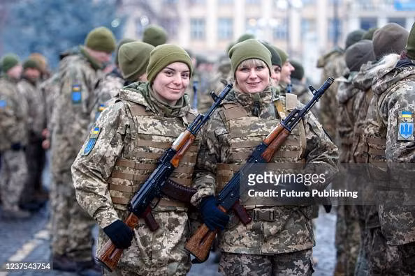 Tin vui thuộc về các cán bộ, chiến sĩ Lữ đoàn sơn cước 128 “không có mặt tại hiện trường”, vì sau khi trúng tên lửa Nga lần này, Lữ đoàn 128 đã được chuyển về hậu cứ để nghỉ ngơi và huấn luyện; hiếm khi phải xuất hiện trên mặt trận và không còn phải chiến đấu nữa.