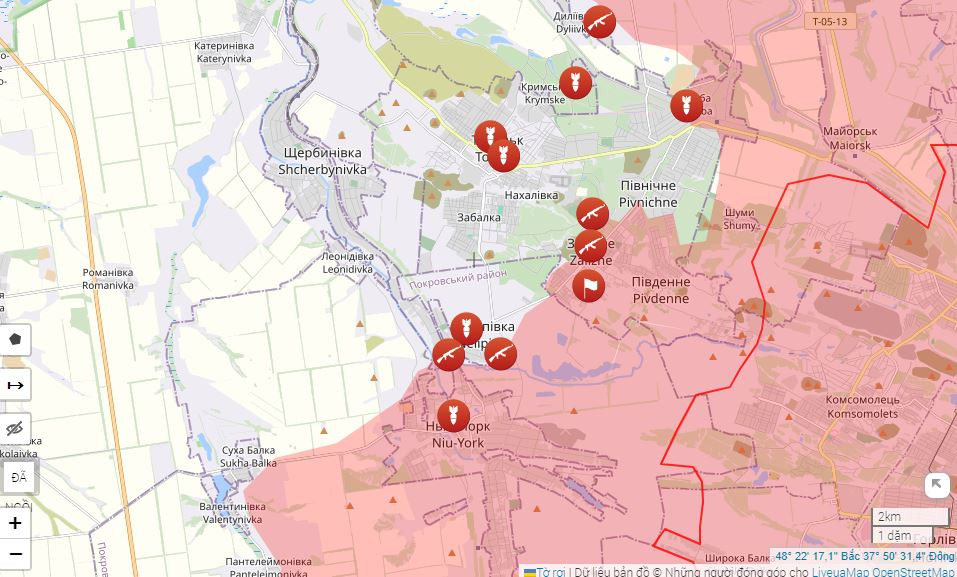 Trang Topwar của Nga đưa tin, quân đội nước này tiếp tục phát triển cuộc tấn công ở Donbass, tiến về phía thành phố Pokrovsk (tên cũ Krasnoarmeysk) và Toretsk (tên cũ Dzerzhinsky). Bộ Quốc phòng Nga hôm 19/8 cho biết, Cụm quân Trung tâm của Nga hoàn toàn kiểm soát Zheleznoye (tên cũ Artemovo), một khu dân cư lớn ở ngoại ô thành phố Toretsk. Mặc dù Quân đội Nga đã tiến vào Zheleznoye từ lâu, nhưng mãi đến bây giờ họ mới kiểm soát hoàn toàn.