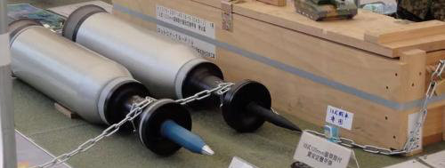 Tuy nhiên, đạn xuyên giáp 120mm do hai nước sản xuất có sức công phá khác nhau. Khi nhìn thấy điều này, chắc chắn họ sẽ nghĩ rằng bên mạnh hơn sẽ là Nhật Bản, nhưng trên thực tế, đạn xuyên giáp được sản xuất tại Hàn Quốc mới tốt hơn.