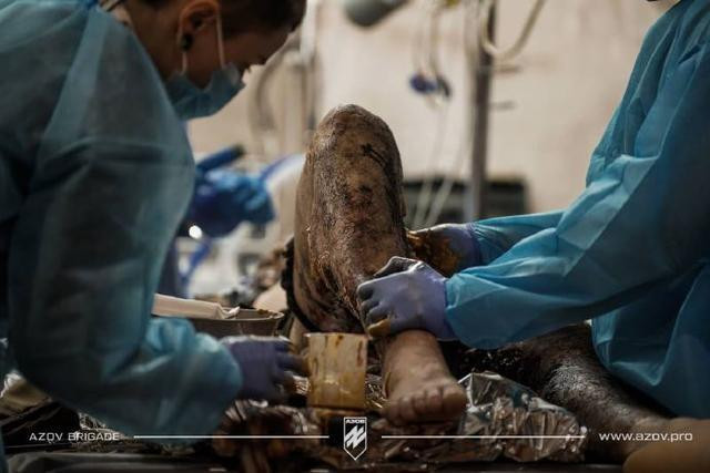 Bị tổn thất, quân Ukraine rút lui, sau đó họ củng cố lực lượng, bắt đầu một cuộc tấn công bằng “làn sóng người” mới. Số quân Ukraine bị loại khỏi vòng chiến đấu ở khu vực Rabotino được cho là có thể lên tới 300 người mỗi ngày. Pháo binh và Không quân Nga tiếp tục tấn công vào các đơn vị Ukraine đang tiến công, khi họ cố gắng đột phá vào trung tâm làng Rabotino. 