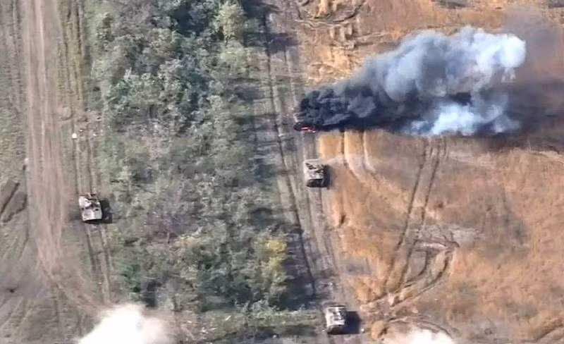 Tuy nhiên những thông tin từ chiến trường lại cho thấy, sự thành công của Quân đội Ukraine tại Rabotino ít nhất đã bị cường điệu hóa phần nào. Thực tế các trận đánh giành Rabotino tiếp tục diễn ra ác liệt; theo thông tin, Quân đội Ukraine đã vào được trung tâm làng Rabotino, nhưng ở phía nam của làng, vẫn do quân Nga kiểm soát. 