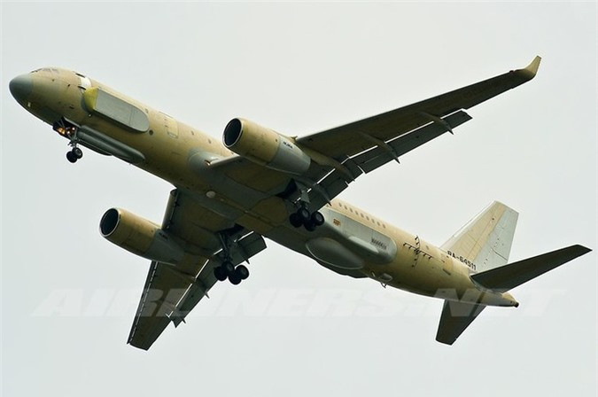 Việc thiếu thông tin chiến trường của Quân đội Nga, không chỉ từ trinh sát trên không, mà còn từ trinh sát vệ tinh. Việc đưa vào hoạt động của máy bay Tu-214R trong cuộc xung đột, dù có chậm trễ, nhưng có thể chiếc máy bay này, sẽ giúp khắc phục tình trạng trinh của Quân đội Nga, như trong thời gian qua.