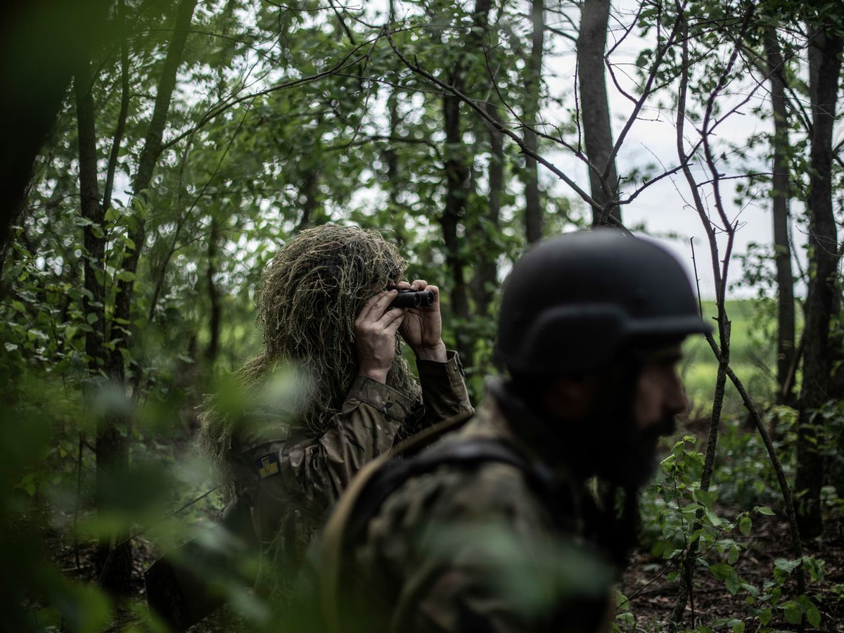 Kể từ khi tiền tuyến Nga-Ukraine bước vào thế cầm cự giữa hai bên và chuyển sang hình thức chiến đấu chủ yếu là các cuộc tấn công bằng pháo binh, thì việc thu thập và trinh sát nắm tình hình địch trở nên rất quan trọng.