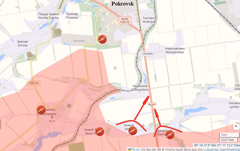 Đánh giá chung, các đơn vị của RFAF đang tiến về Pokrovsk trên một mặt trận rộng lớn; hiện hướng tiến công chủ yếu vào Pokrovsk có thể từ hướng nam. RFAF đang tiến vào khu vực làng Dachensky, qua các đồn điền theo hướng làng Zelenoe và dọc theo đường cao tốc E50.