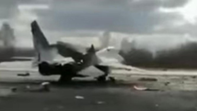 Hiện Không quân của Ukraine đã bị lực lượng phòng không và không quân Nga vô hiệu hóa hoàn toàn. Còn thành phố trọng yếu Mariupol, do lực lượng dân quân Tiểu đoàn Azov và các đơn vị Quân đội Ukraine phòng thủ, đã bị quân Nga bao vây, nhưng Quân đội Ukraine không có hỏa lực không quân chi viện.