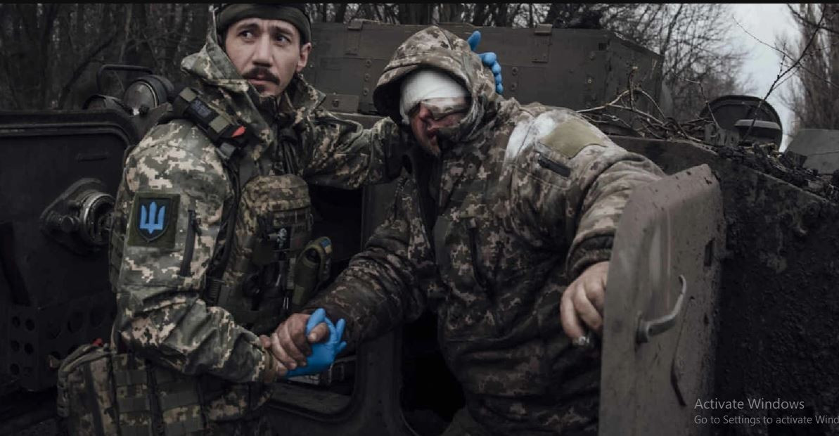 Trên danh nghĩa, Quân đội Ukraine vẫn có 12 lữ đoàn bảo vệ tuyến Pokrovsk-Kurakhove-Ugledar, nhưng về sức mạnh thực tế, chỉ tương đương khoảng 8-10 lữ đoàn đủ quân. Nếu không, sẽ khó giải thích tại sao mặt trận lại rút lui nhanh như vậy. Suy cho cùng, vũ khí và quân số của Ukraine đang ngày càng giảm đi, nên chắc chắn ảnh hưởng đến hiệu quả chiến đấu.