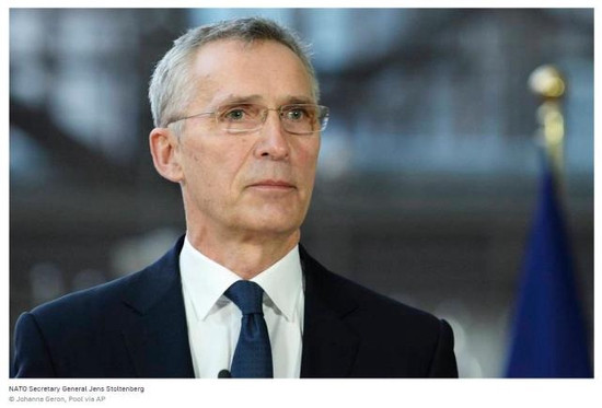 Theo Russia Today TV (RT), các thành viên NATO sẽ gửi thêm tàu chiến và máy bay chiến đấu đến Đông Âu. Tổng thư ký NATO Jens Stoltenberg tuyên bố trong một tuyên bố hôm 24/1 rằng, sẽ tiếp tục thực hiện mọi biện pháp cần thiết, để bảo vệ tất cả các đồng minh, bao gồm cả việc củng cố cánh phía Đông của NATO”.