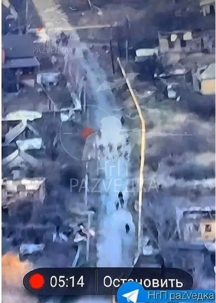 Mặc dù Quân đội Nga đang nắm lợi thế rất lớn ở mặt trận Avdeevka, nhưng các nhà quan sát nghi ngờ, liệu quân đội Nga có còn đủ nguồn lực và quân số để chiến đấu tại Avdievka như đã chiến đấu tại Bakhmut hay không là điều khó dự đoán; nhất là dựa trên kinh nghiệm ở mặt trận như Vuhledar.