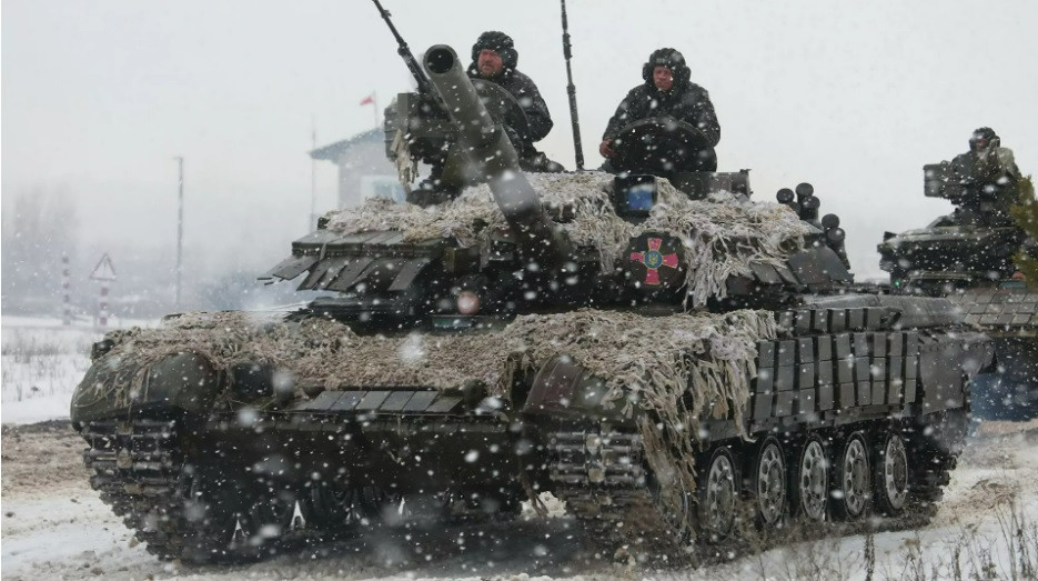 Các nhà phân tích chỉ ra rằng, xung đột quân sự về Ukraine sẽ có tác động hạn chế đối với Mỹ, nhưng nó sẽ dẫn đến một loạt hậu quả không thể chịu đựng được đối với các nước châu Âu, bao gồm người tị nạn lớn, thiệt hại kinh tế do các lệnh trừng phạt chống lại Nga. Vì lý do này, tránh xung đột ở Ukraine là mục tiêu hàng đầu của châu Âu.