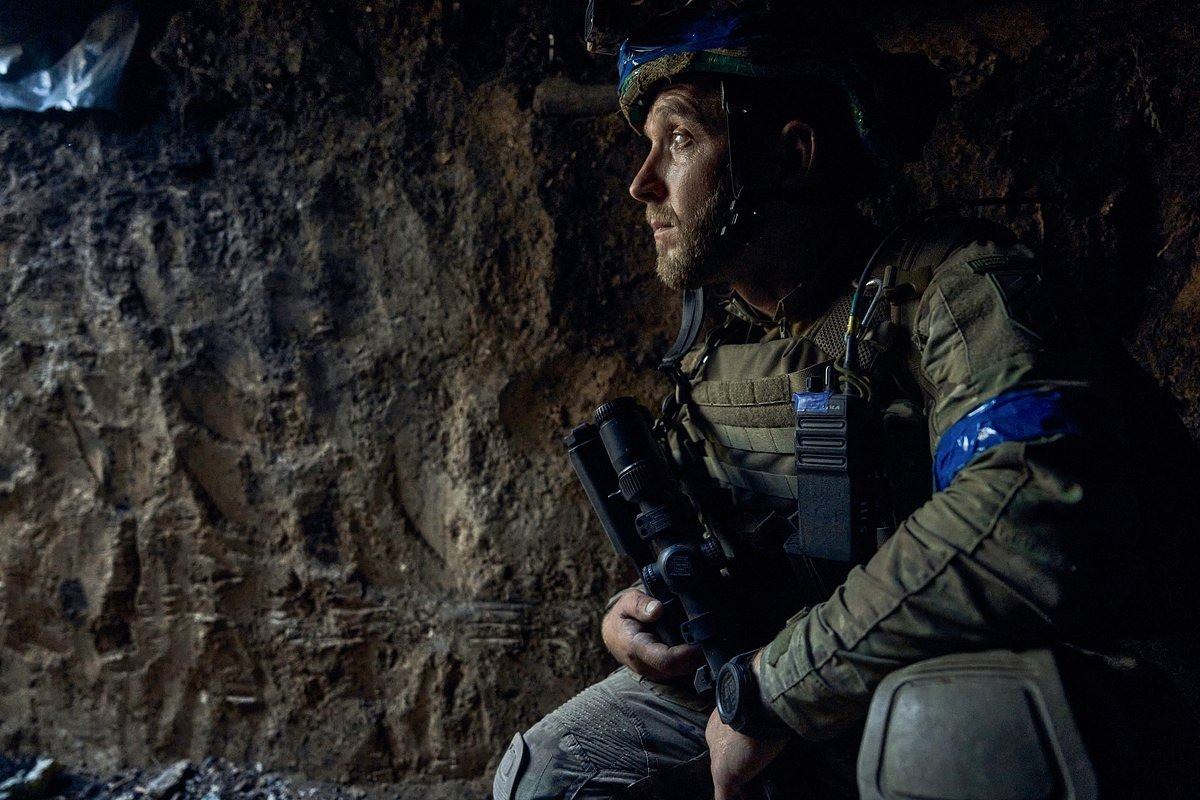 Điều duy nhất chắc chắn hiện nay, là bất kể chiến tranh kết thúc thế nào, thì Ukraine cũng sẽ phải trả giá đắt. Liệu Kiev có hoàn toàn rơi vào phạm vi ảnh hưởng của Nga, hay ngả về phương Tây, hay họ sẽ cạn kiệt chút sức sống cuối cùng trong ngọn lửa chiến tranh. (nguồn ảnh Al Jazeera, Sina, Military Review, Kyiv Post). 