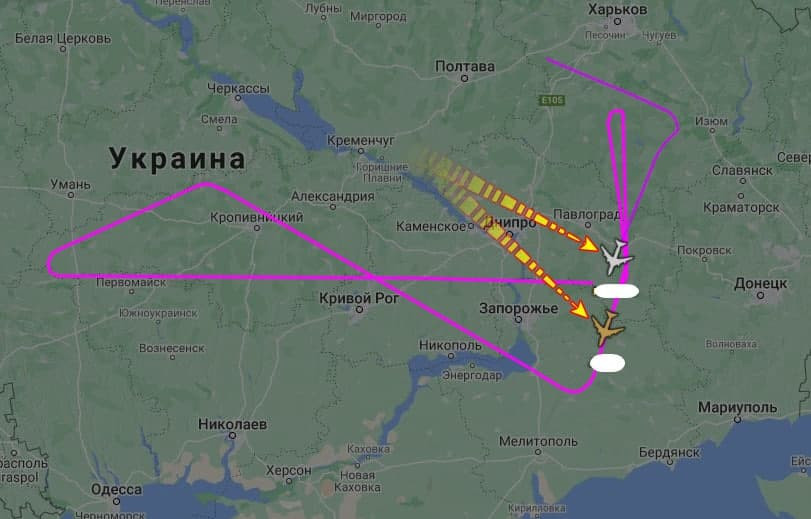 Chiếc E-8 thứ hai, bay theo một lộ trình gần như tương tự, nhưng gần không phận Crimea. Theo các chuyên gia, điều này cho thấy Mỹ chuẩn bị kế hoạch tấn công các mục tiêu trên bán đảo, đặc biệt là từ hướng Biển Địa Trung Hải.