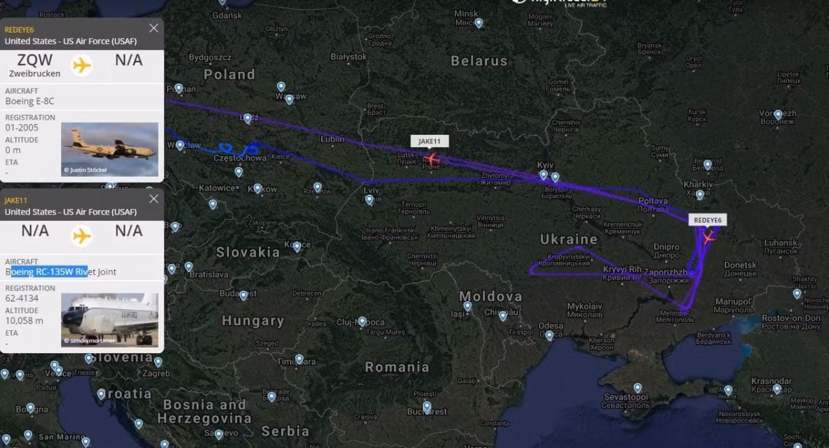 Trong những hình ảnh được công khai, người xem có thể thấy đường bay của chiếc E-8 rất dài. Theo phân tích của các chuyên gia, điều đặc biệt là lộ trình bay của chiếc E-8, diễn ra dọc theo các vị trí các doanh trại dã chiến của Nga ở biên giới với Ukraine.