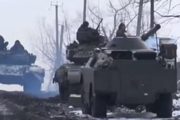 Trong khi đó về phía Quân đội Ukraine, họ đã bí mật chuyển xe bọc thép, vũ khí và đạn dược đến lãnh thổ do DPR kiểm soát.