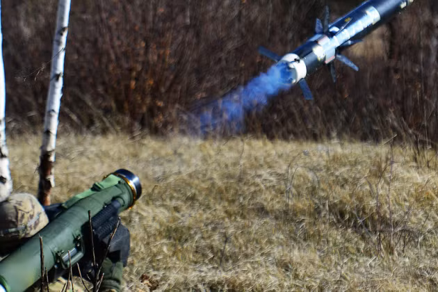 Trước thông tin về việc Quân đội Ukraine sử dụng máy bay không người lái TB2 mua của Thổ Nhĩ Kỳ và tên lửa chống tăng Javelin ở Donbass; mà theo thỏa thuận Minsk, Ukraine không được phép sử dụng; vì vậy họ đã quyết định xiết chặt lại việc cung cấp thông tin, về những loại vũ khí này.