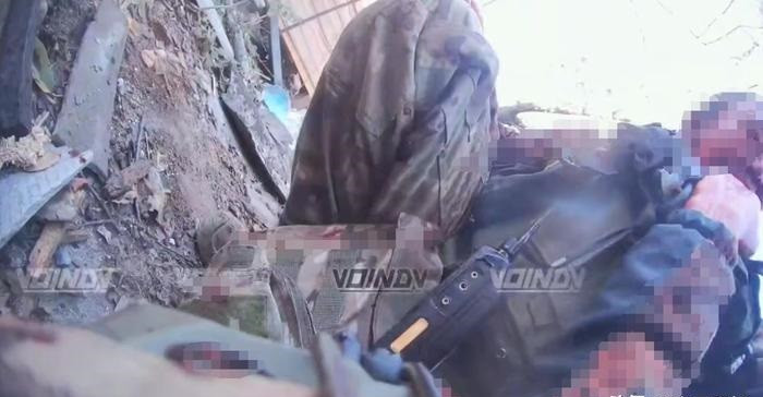 Trong trận chiến tay đôi này, có thể nhận xét cả lính Nga và Ukraine thực sự đã chiến đấu khá tốt và phản ứng nhanh chóng. Họ có lẽ là những cựu chiến binh đã tham gia nhiều trận đánh.