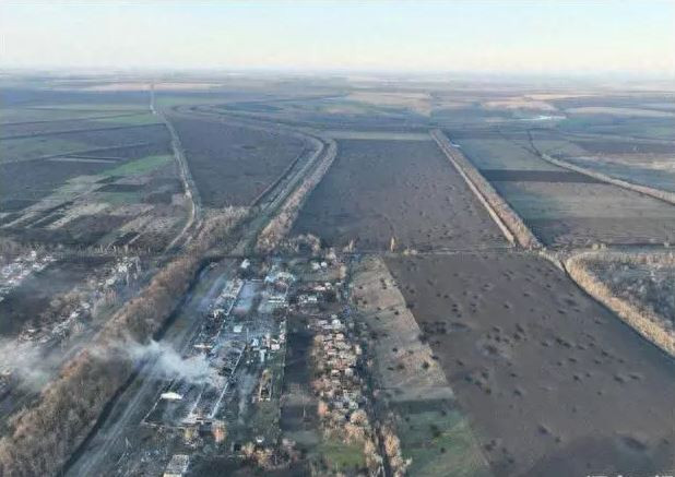 Quân đội Nga áp dụng chiến thuật mới có thể tiếp tục tiến lên trong khi chịu tổn thất nhỏ hơn, điều này có thể đẩy nhanh đáng kể tổn thất của quân đội Ukraine. Khi quân đội Ukraine mất đi một nửa, việc lật ngược thế cờ sẽ gần như là điều không thể.