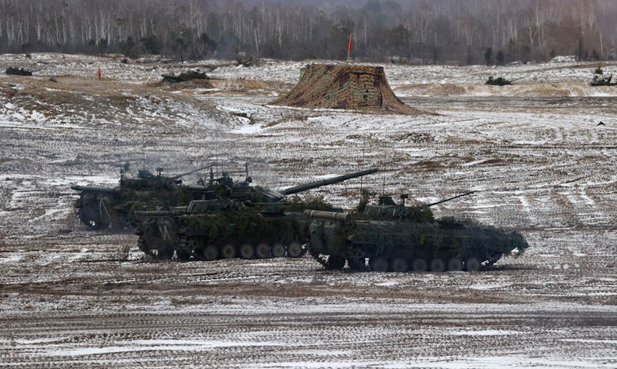 Từ ngày 10-20/2, Quân đội Ukraine đã thực hiện cuộc diễn tập quân sự “Bão tuyết-2022” tại một số thao trường trong nước. Cuộc tập trận diễn ra trùng với cuộc tập trận chung “Alliance Resolve-2022” do quân đội Nga và Belarus tổ chức.