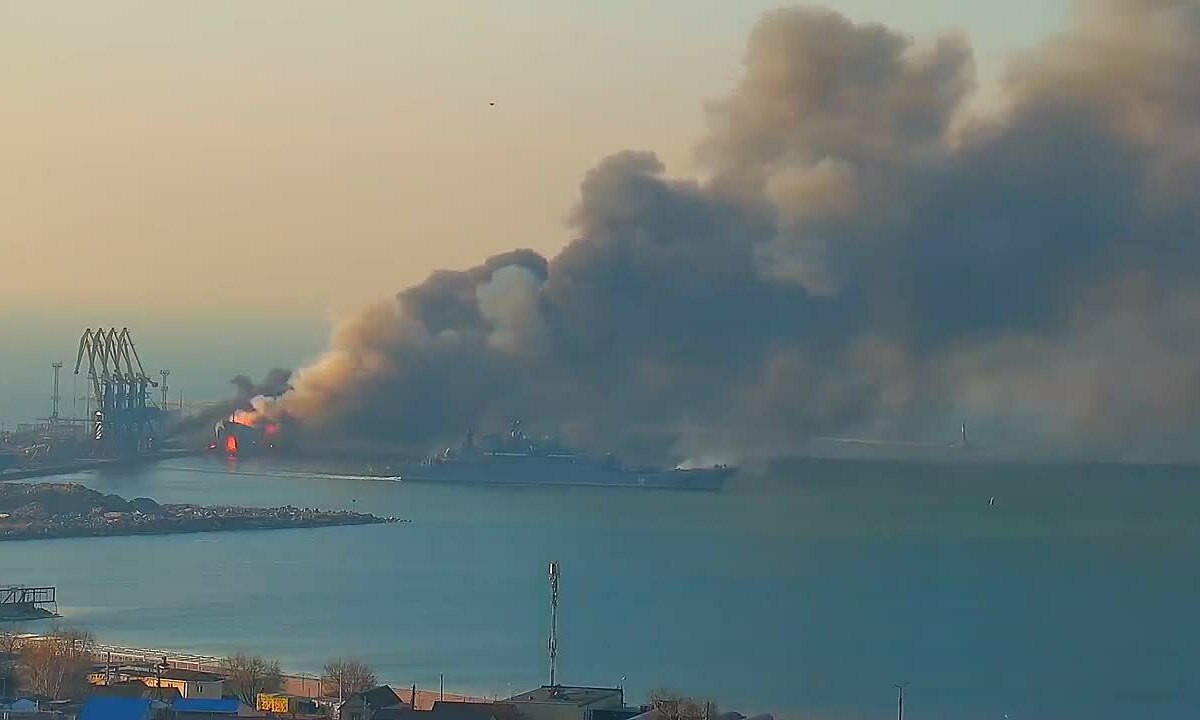 Hệ thống tên lửa đạn đạo chiến thuật tầm ngắn (SRBM) 9K79 Tochka-U gần như không được công chúng biết tới, nhưng vẫn nổi tiếng với các cuộc tấn công của Quân đội Ukraine vào cảng Berdiansk trên biển Azov, tại tỉnh Zaporozhye hồi tháng 4/2022. 