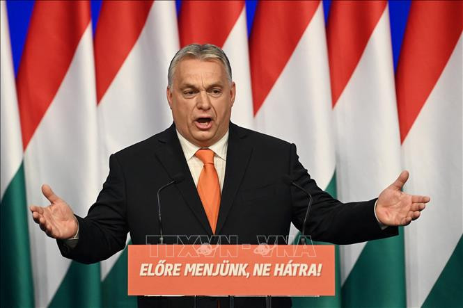 Có thông tin cho rằng, tại Hội nghị thượng đỉnh EU vào ngày 1/3 tới đây, Thủ tướng Hungary Orban có khả năng không bị tước quyền biểu quyết; nhưng EU đóng băng quỹ viện trợ cho Hungary trong 2 năm. Hiện nay, Hungary tiếp tục cản trở viện trợ cho Ukraine vì lý do “chủ quyền lãnh thổ”.