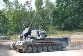 Hiện khó khăn về đạn đối với loại pháo tự hành Gepard của Đức viện trợ cho Ukraine đã được khắc phục; Đức đã viện trợ 50.000 viên đạn 35mm dùng cho SPAAG Gepard và đã có khoảng 30 khẩu SPAAG Gepard được triển khai ở các khu vực chiến tuyến.