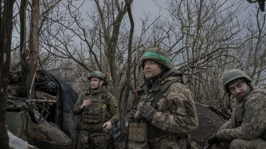 Trong vòng hai tuần kể từ khi bắt đầu các hoạt động quân sự của Nga ở mặt trận Kharkov, Quân đội Ukraine đã tập hợp toàn bộ lực lượng dự bị sẵn có từ mọi hướng tác chiến để chuyển đến phần phía bắc của tỉnh Kharkov, nhằm tăng cường cho chiến trường trọng yếu này.