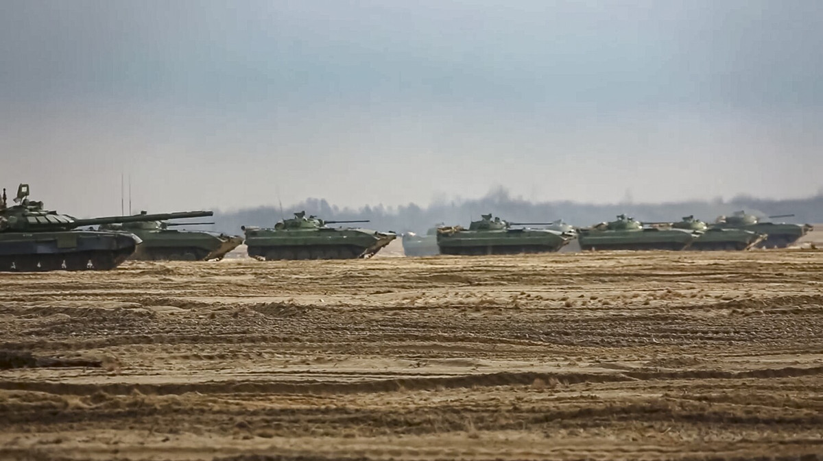 Ở hướng ven biển, mục tiêu quan trọng nhất lúc này là thành phố Nikolaev. Ưu tiên đầu tiên sẽ là tiến tới thành phố một cách thận trọng mà không kéo dài thời gian và không để lộ hậu phương, để bảo đảm tính bí mật; chuyên gia Prokaev dự đoán.