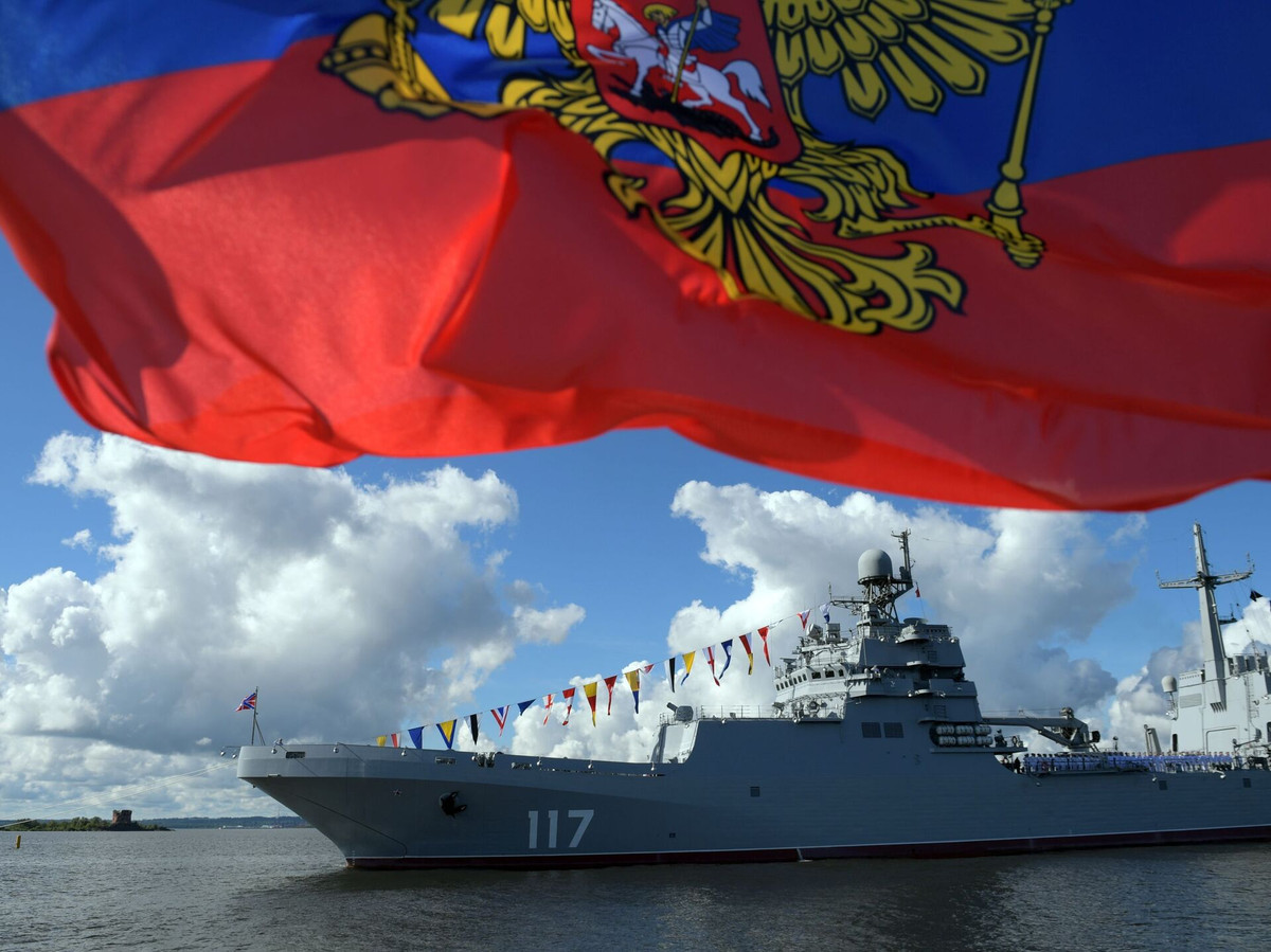 Động thái bất thường của Hạm đội Biển Đen đã thu hút sự chú ý của giới truyền thông Mỹ. Truyền thông Mỹ cho rằng, việc Tổng tham mưu trưởng Gerasimov trực tiếp xuống làm tư lệnh chiến trường, có thể Quân đội Nga chuẩn bị các chiến dịch lớn và không loại trừ cả chiến dịch đổ bộ.