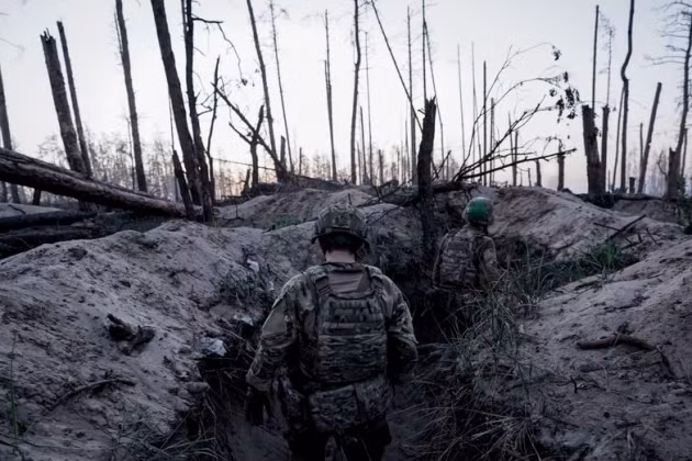 Sau vụ nổ mạnh, quân Ukraine mất sức chiến đấu và toàn bộ công sự của họ nhanh chóng bị quân Nga đánh chiếm. Có thể nói đây là chiến thuật “độc lạ”, không chỉ tránh được hỏa lực ngăn chặn của quân Ukraine, giữ được bí mật khi tiếp cận mục tiêu mà thể hiện sự sáng tạo của quân Nga trên chiến trường.