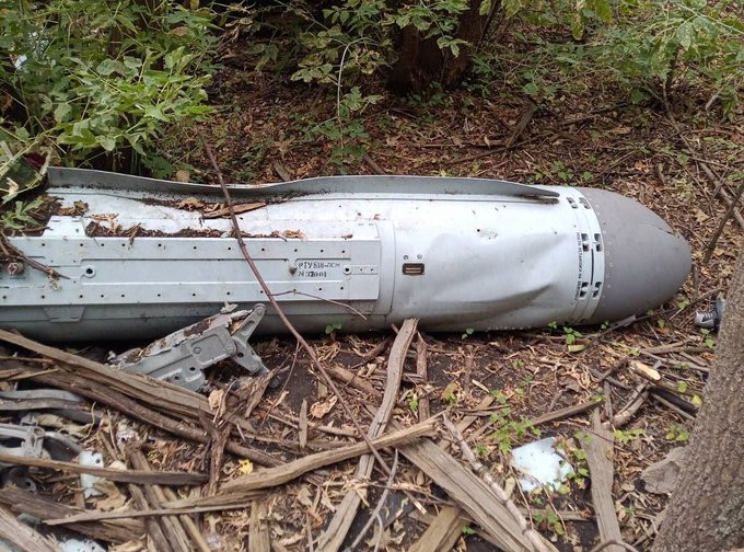 Cuộc xung đột giữa Nga và Ukraine đã kéo dài hơn nửa năm và Quân đội Ukraine đã chiếm được một số lượng lớn hệ thống tác chiến điện tử của Nga, từ các thành phần đóng trong container của các hệ thống trên mặt đất, đến các thùng gây nhiễu điện tử trên máy bay chiến đấu.