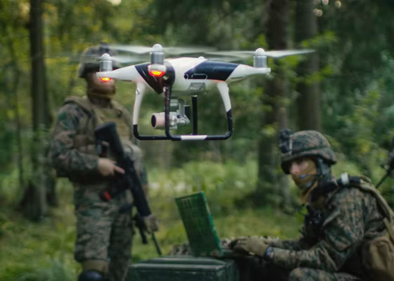 Việc ứng dụng thành công công nghệ dẫn đường bằng sợi cáp quang có nghĩa là UAV không còn chỉ dựa vào điều khiển vô tuyến, mà được điều khiển và truyền hình ảnh qua các sợi quang ổn định và đáng tin cậy hơn, giúp cải thiện đáng kể độ ổn định và độ chính xác trong chiến đấu.